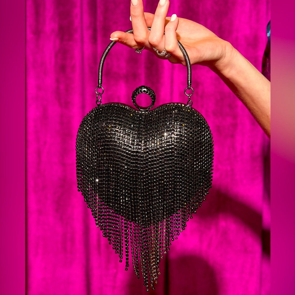 Elegant Black Heart-Shaped Rhinestone Adorned Evening Bag